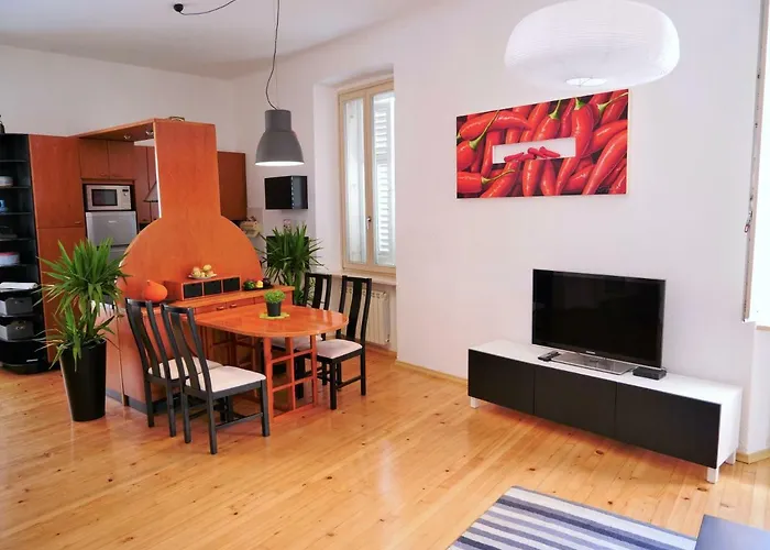 Apartment 3papige Piran